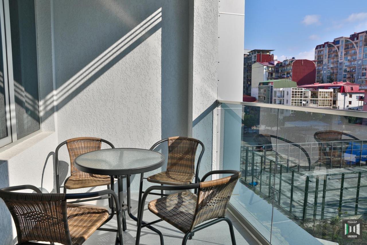 Libereco Aparthotel Batumi Ngoại thất bức ảnh