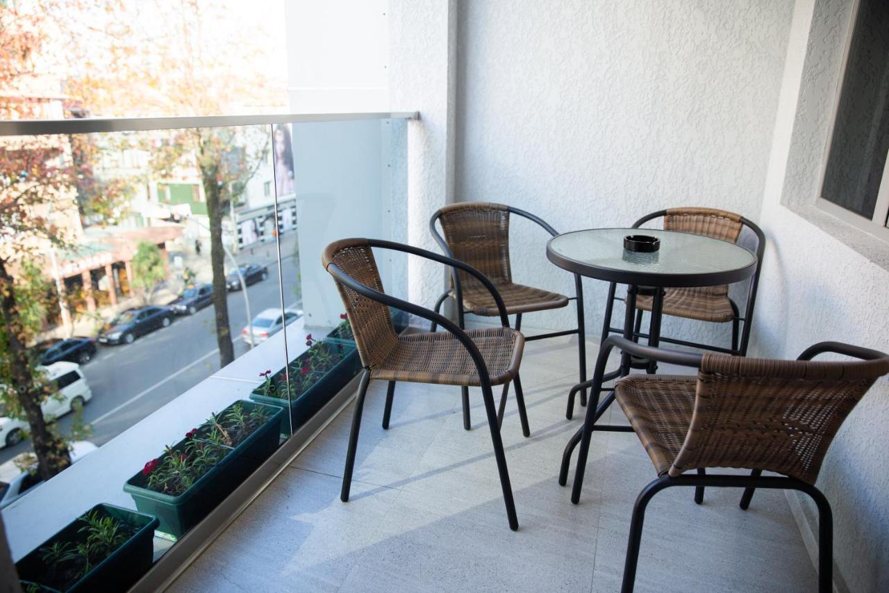 Libereco Aparthotel Batumi Ngoại thất bức ảnh